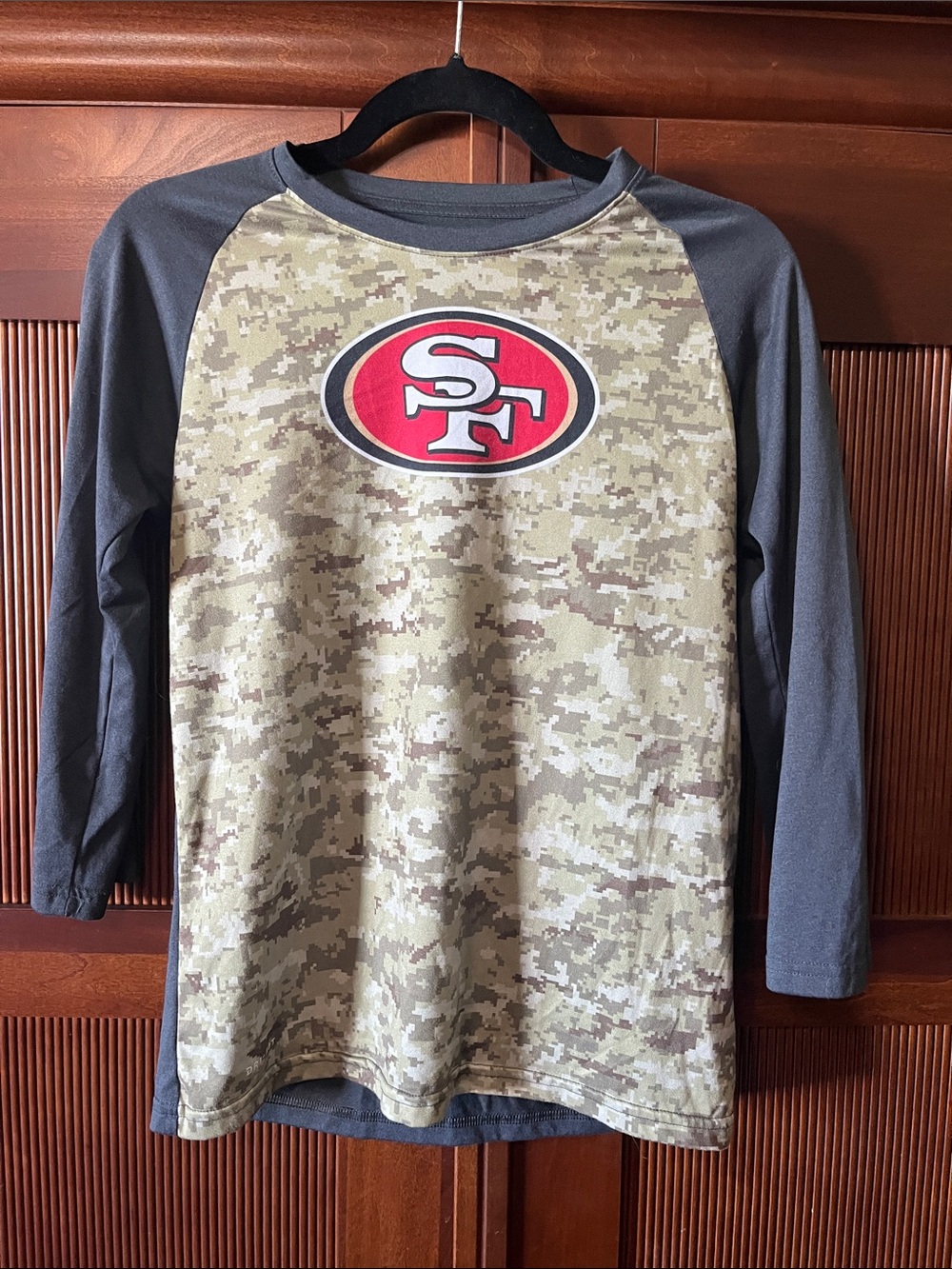 Nike Kids Long Sleeve Camo 49er Tee with Red SF Logo